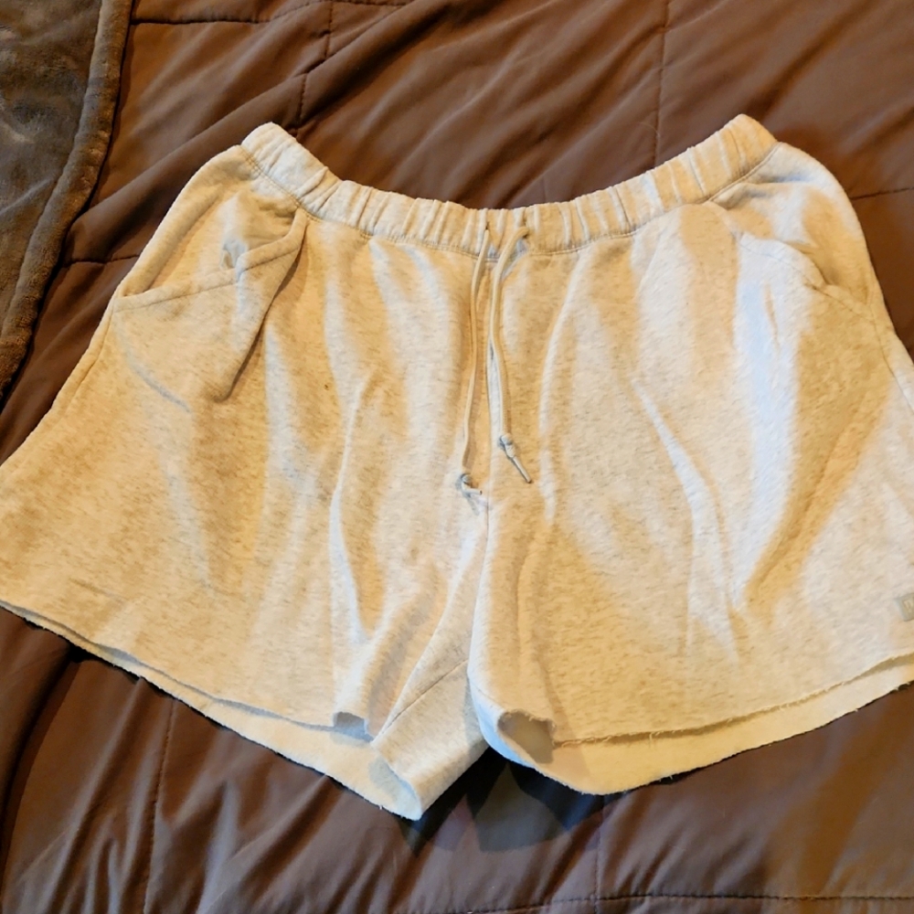 PINK Victoria's Secret Gray Athletic Shorts, Size Xl